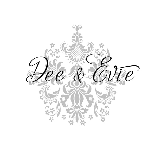Dee & Evie logo