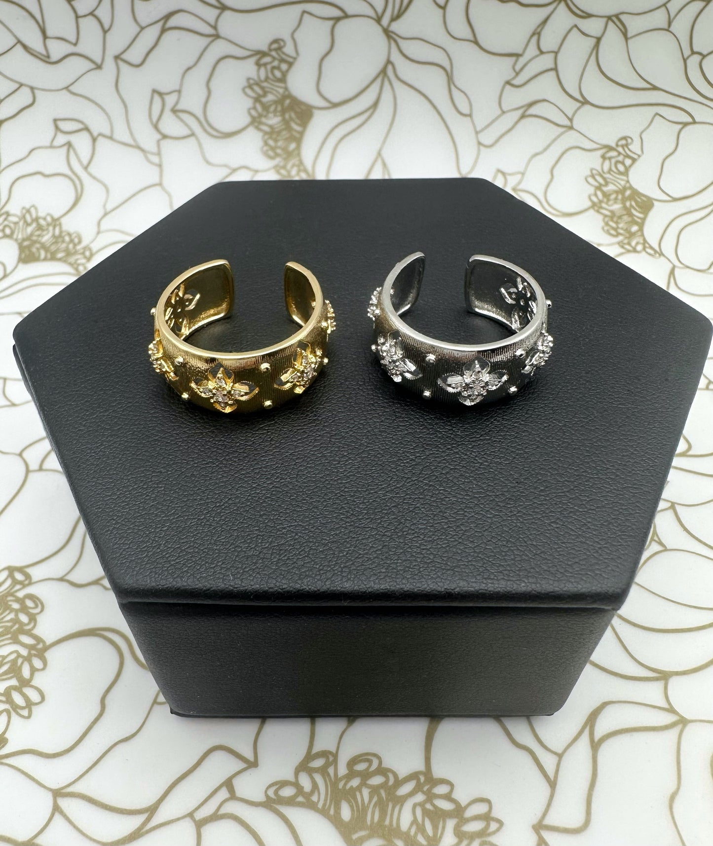 Clover Rings - Two Colors