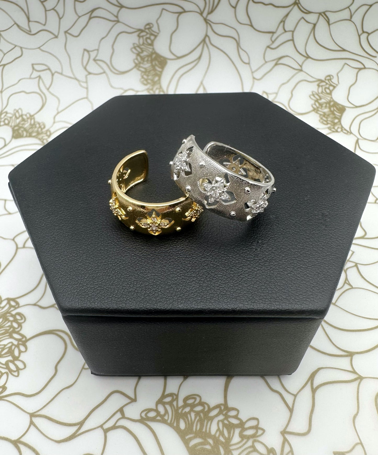 Clover Rings - Two Colors